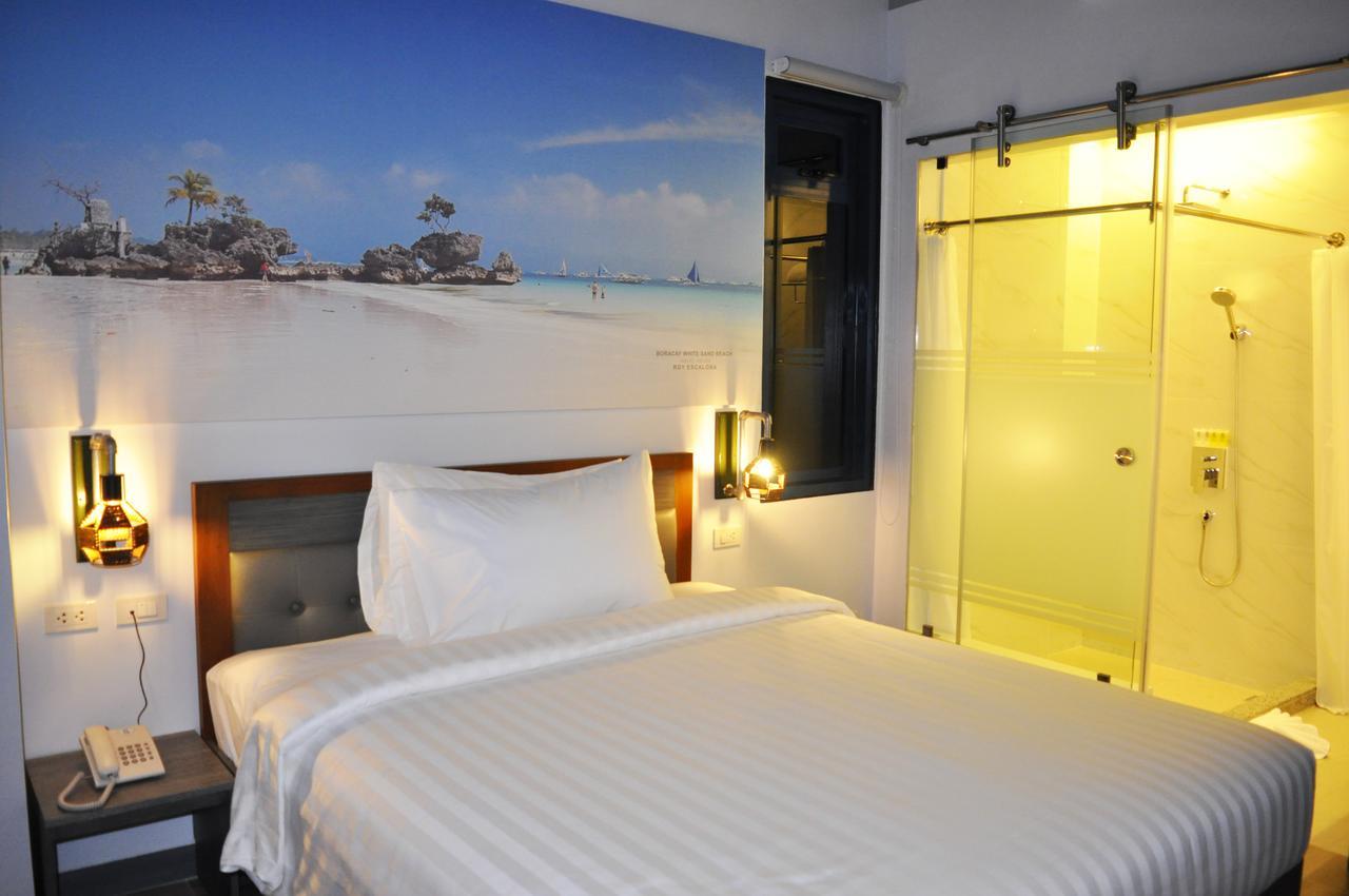 Gq Plaza Hotell Kalibo Eksteriør bilde