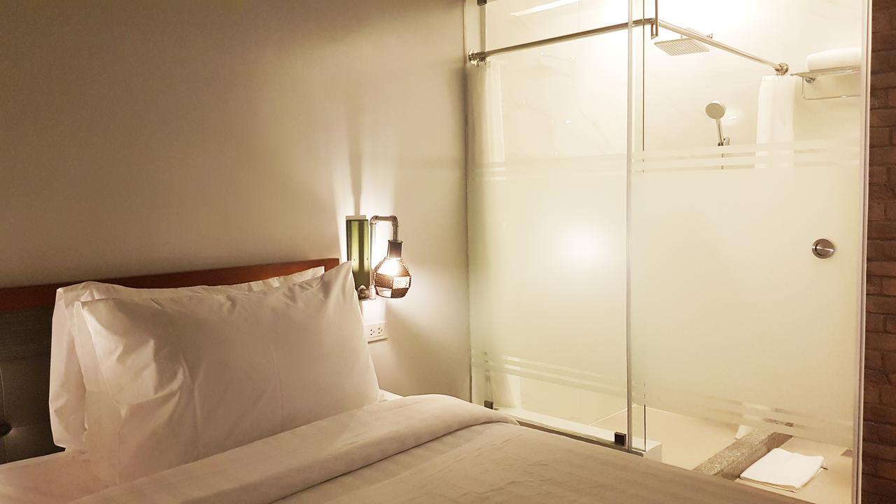 Gq Plaza Hotell Kalibo Eksteriør bilde