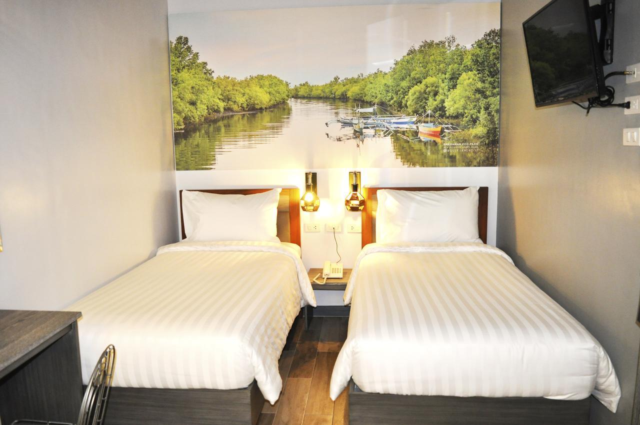 Gq Plaza Hotell Kalibo Eksteriør bilde