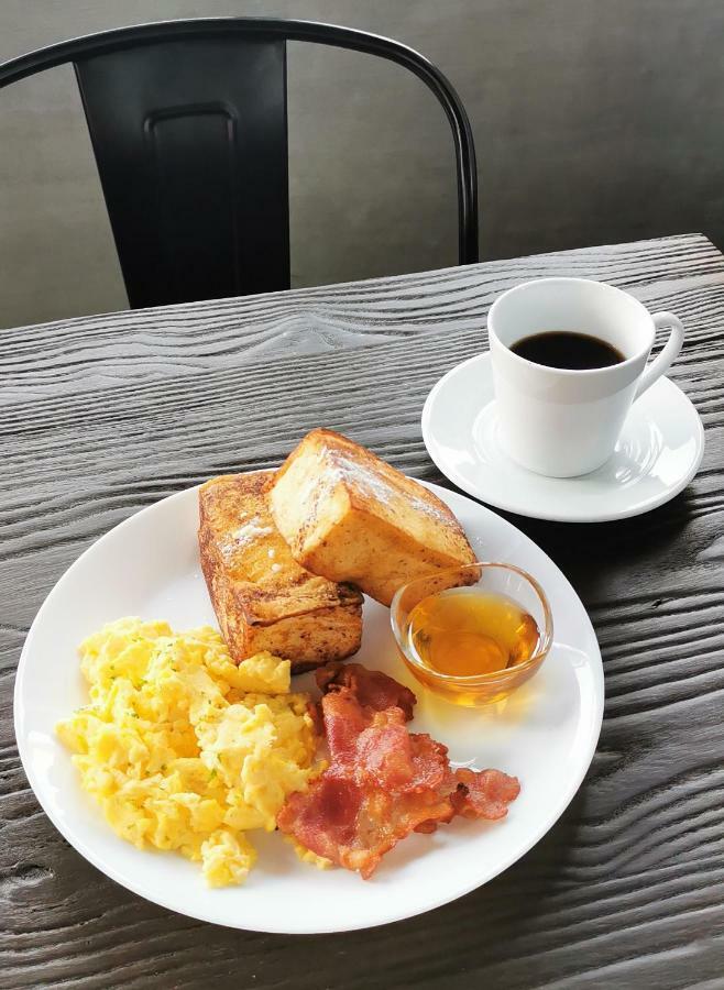 Gq Plaza Hotell Kalibo Eksteriør bilde